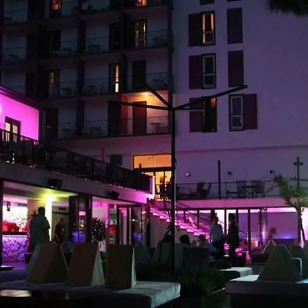 Urem Apartment