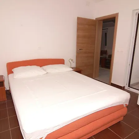 Urem Biograd Na Moru