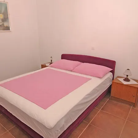 Urem Lägenhet Biograd Na Moru